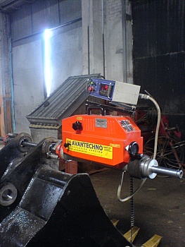 Восстановление проушин ковша Komatsu